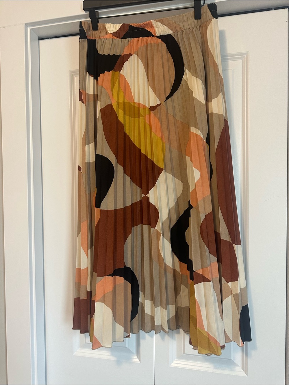 Pleated Multi-Color Abstract Maxi Skirt